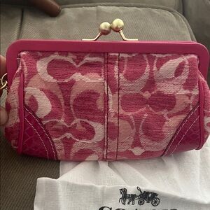 Coach Pink Patterned Clutch, Y2K 
Comes with dusty 
Great for Vintage